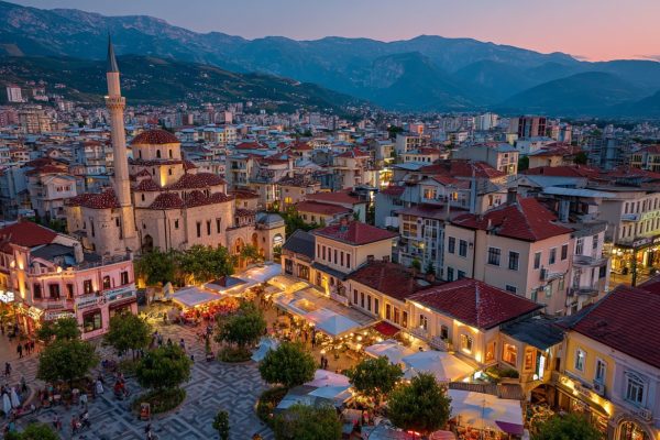 Korçë-----